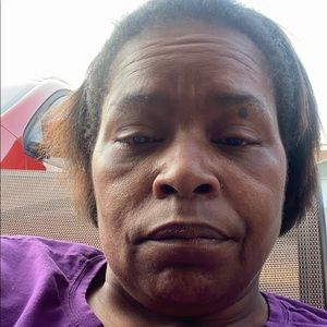 Meet your Posher, Evelyn